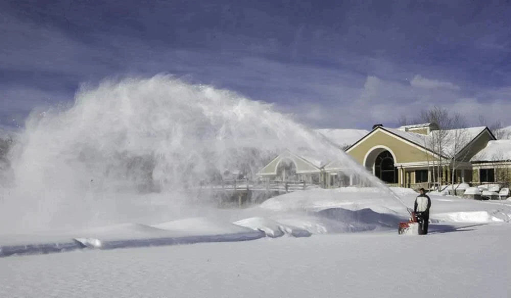 Honda 13HP 32In Two Stage Track Drive Snow Blower - Electric Start